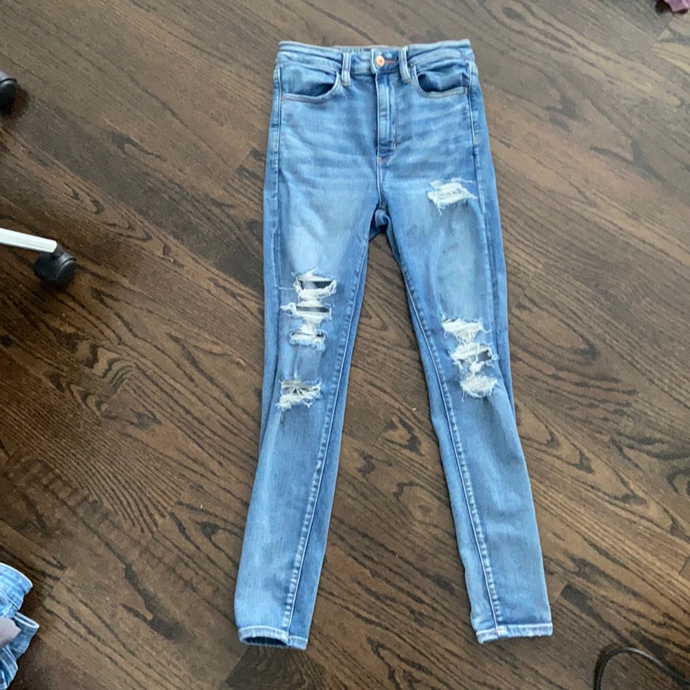 Ripped high waist skinny jeans